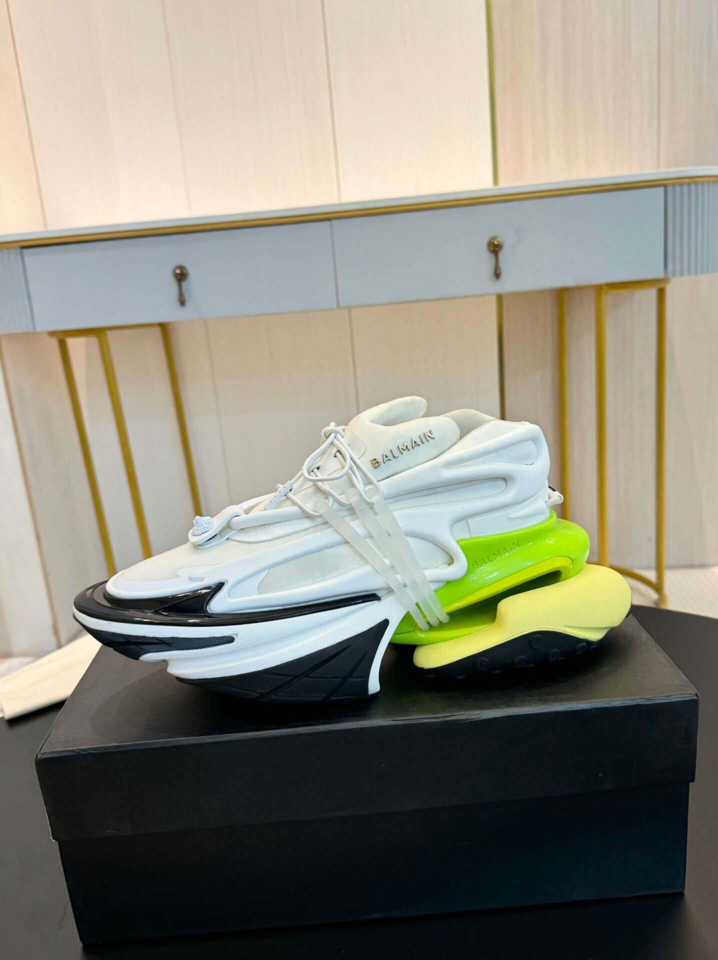 Sneakers - view 3