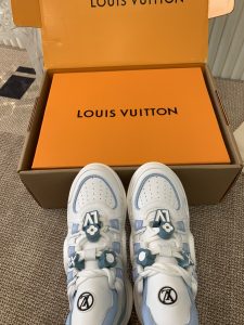 Sneakers - view 3