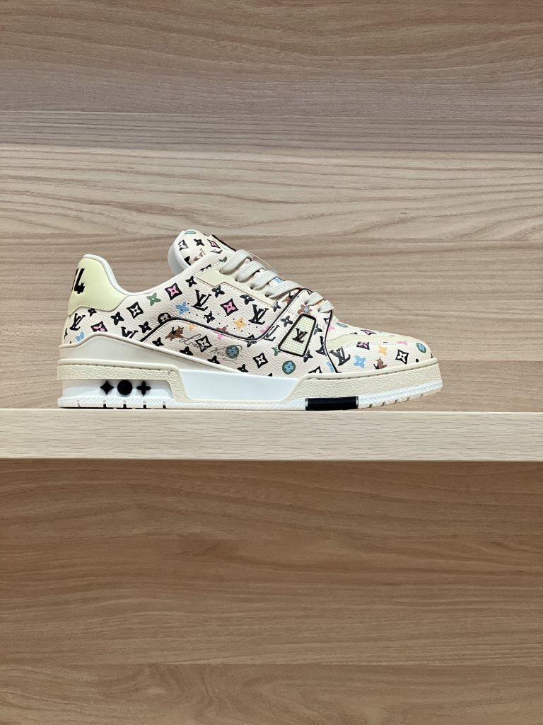 Sneakers - view 1