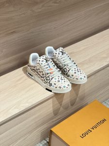 Sneakers - view 2