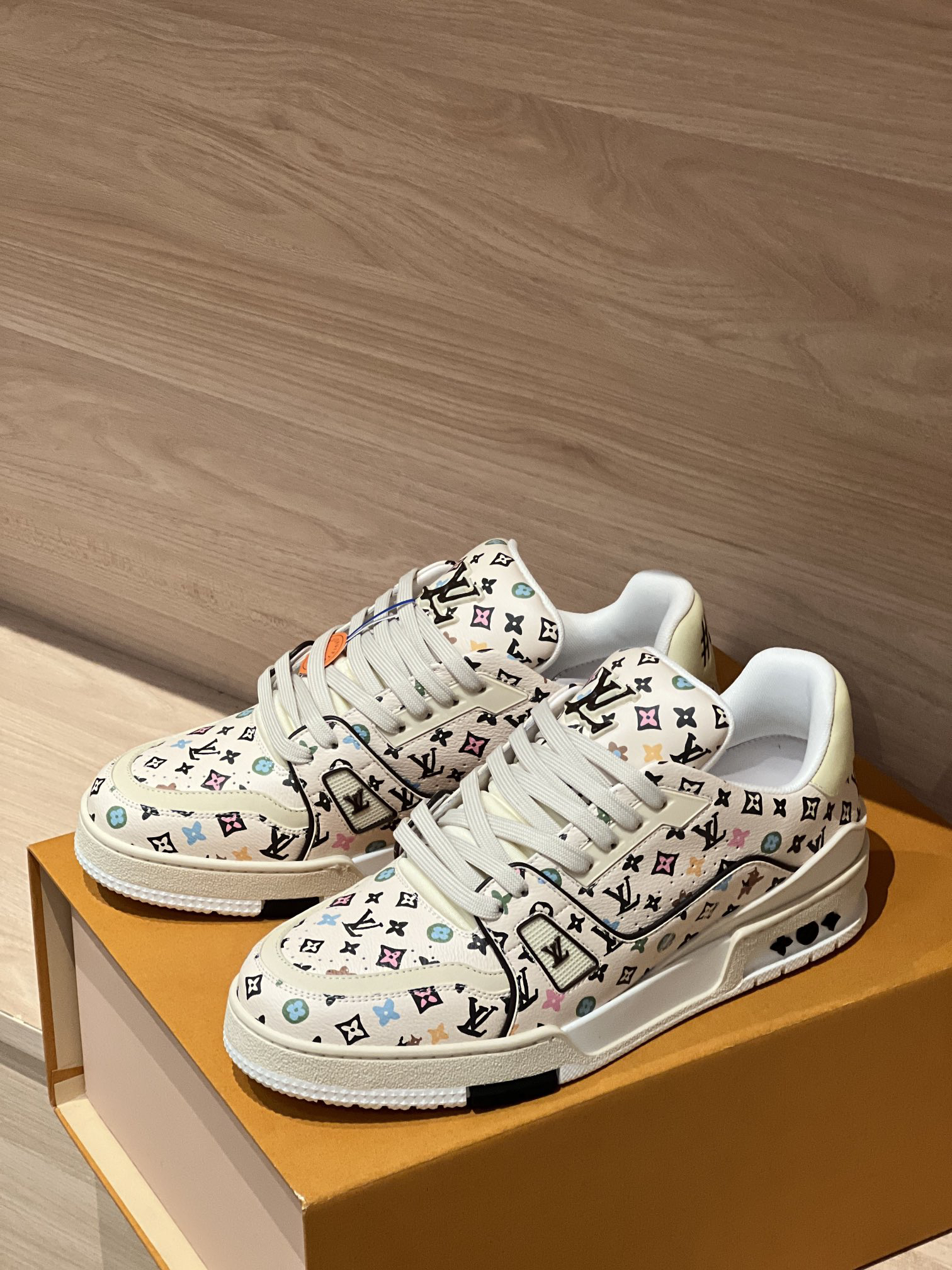 Sneakers - view 3