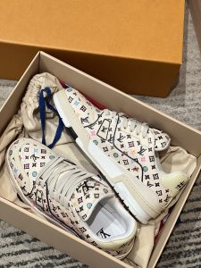 Sneakers - view 4