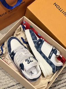 Sneakers - view 3