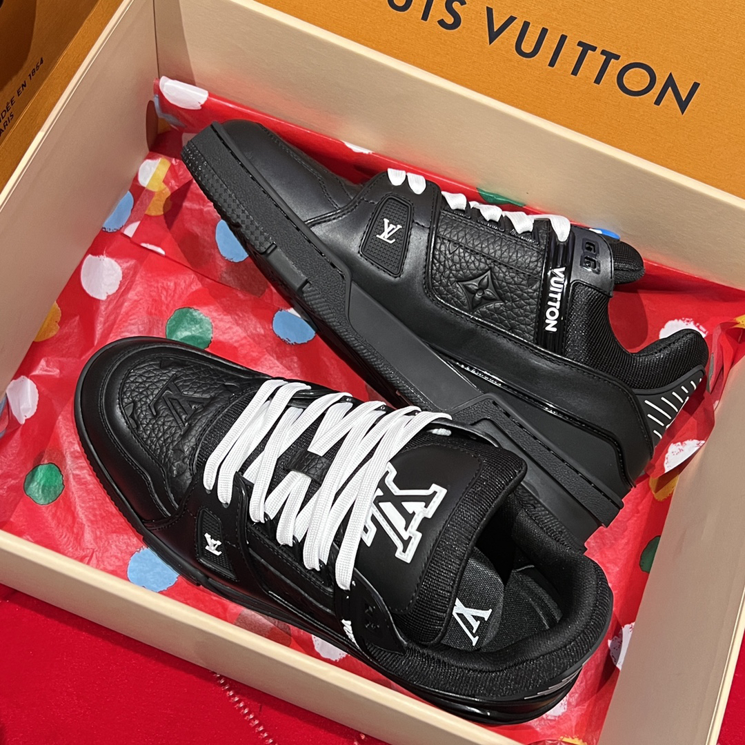 Sneakers - view 3