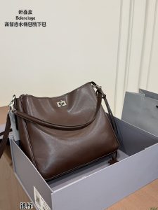 Balenciaga Bucket Bag - view 4