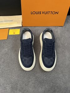 Louis Vuitton Sneakers - view 3