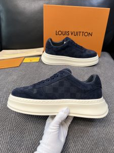 Louis Vuitton Sneakers - view 5