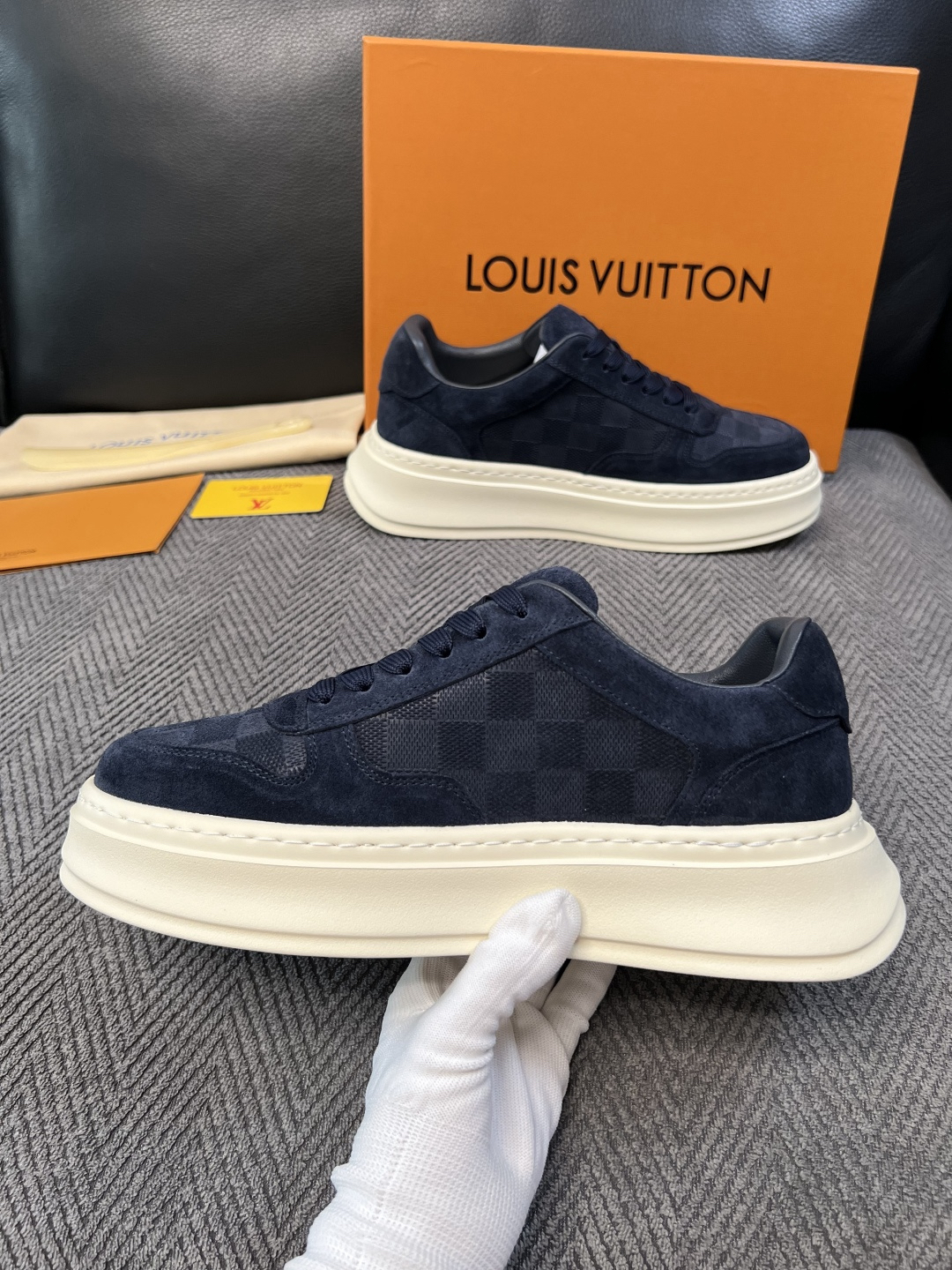 Louis Vuitton Sneakers - view 5
