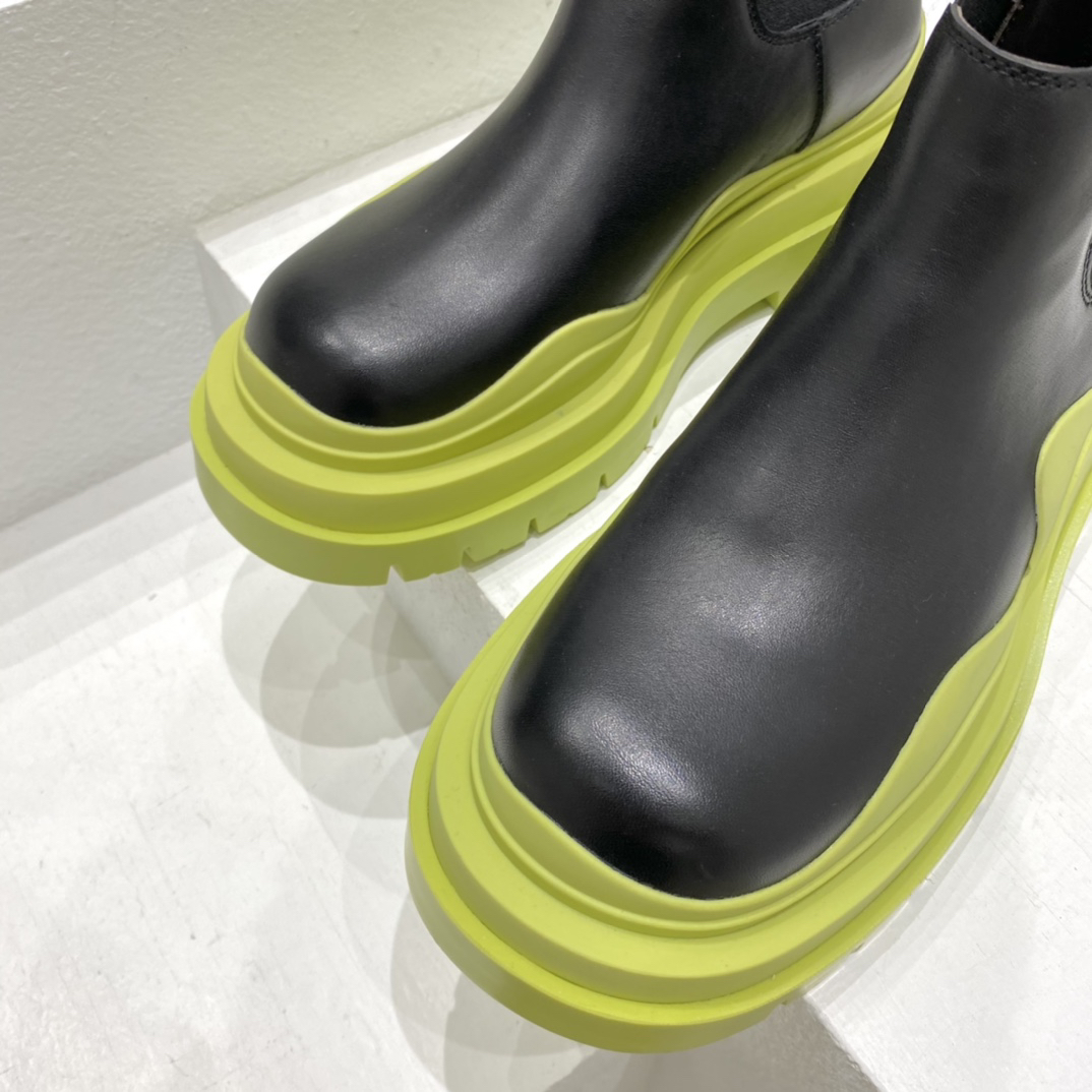 Boots - view 6