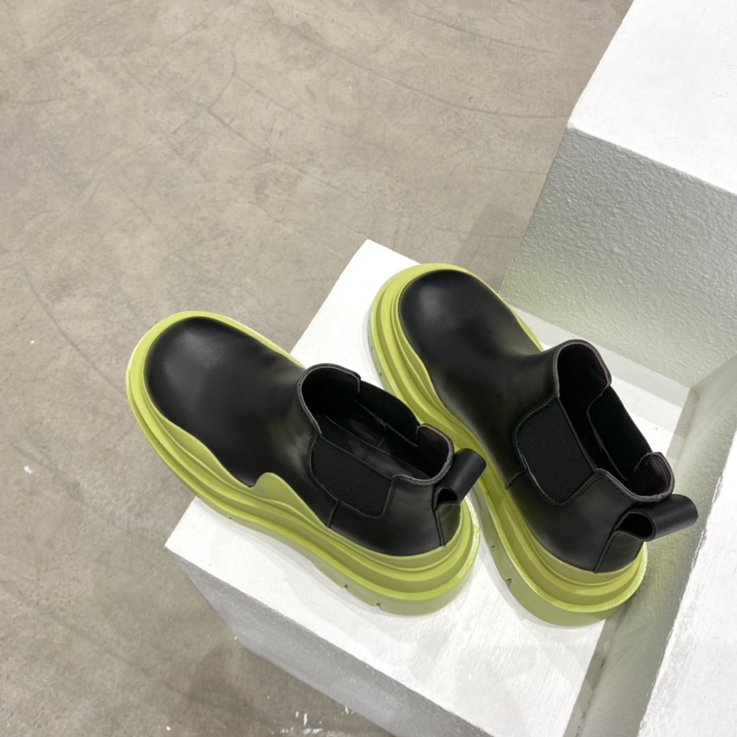 Boots - view 8