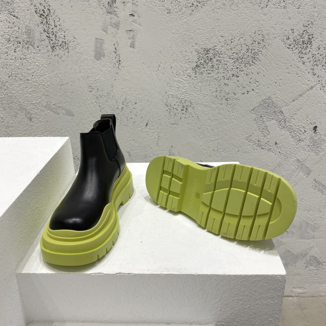 Boots - view 9
