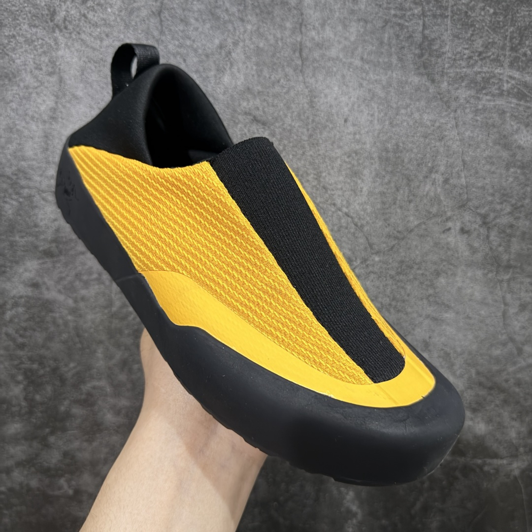 Shoes - view 3