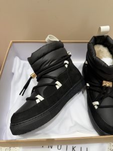 Boots - view 4