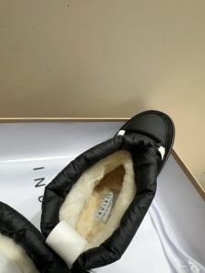 Boots - view 7