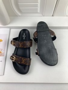Louis Vuitton Slides - view 5
