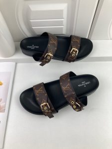 Louis Vuitton Slides - view 6