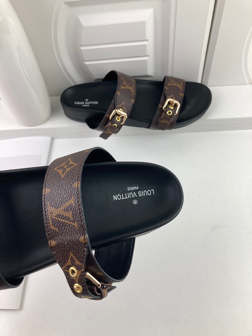 Louis Vuitton Slides - view 7