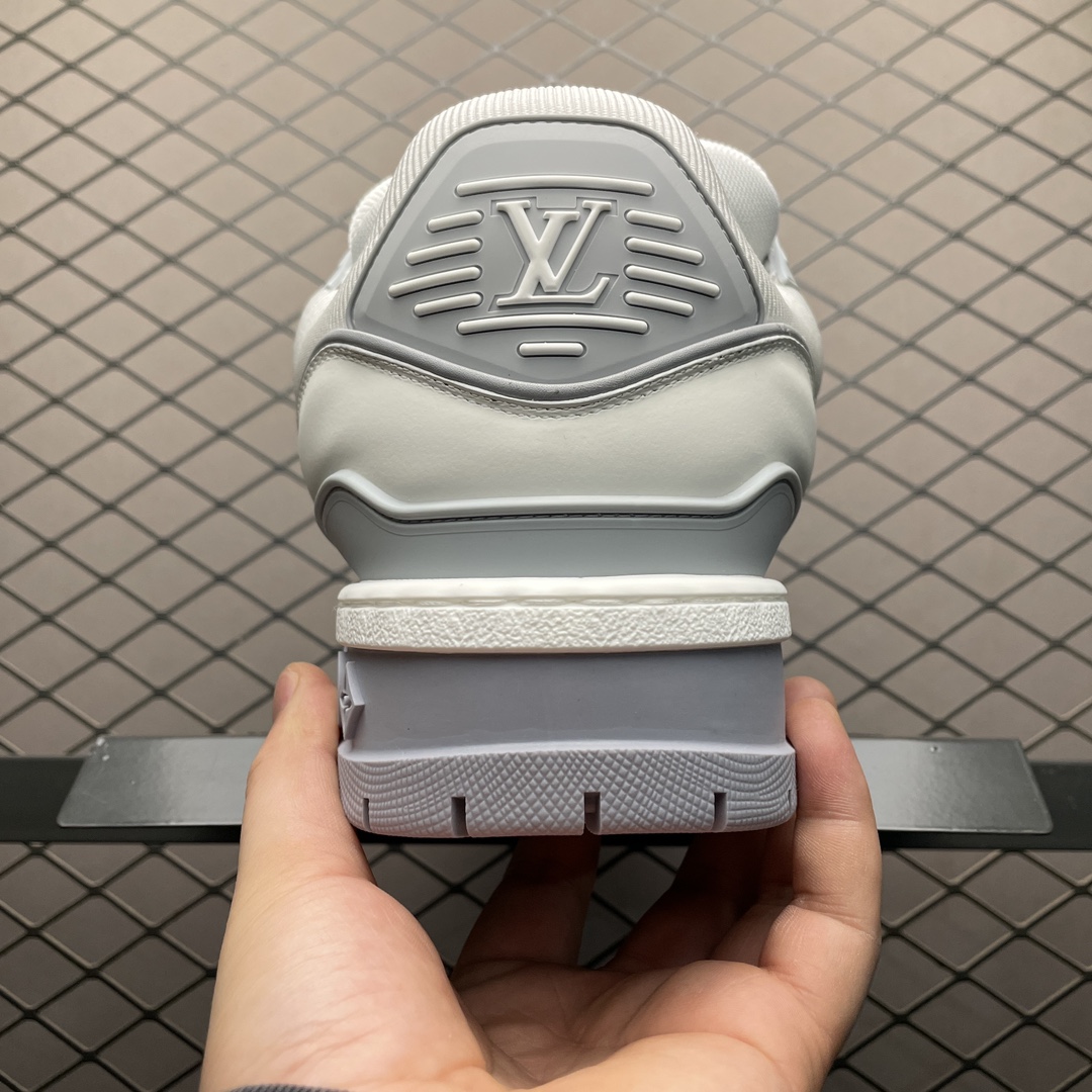 Louis Vuitton Sneakers - view 2