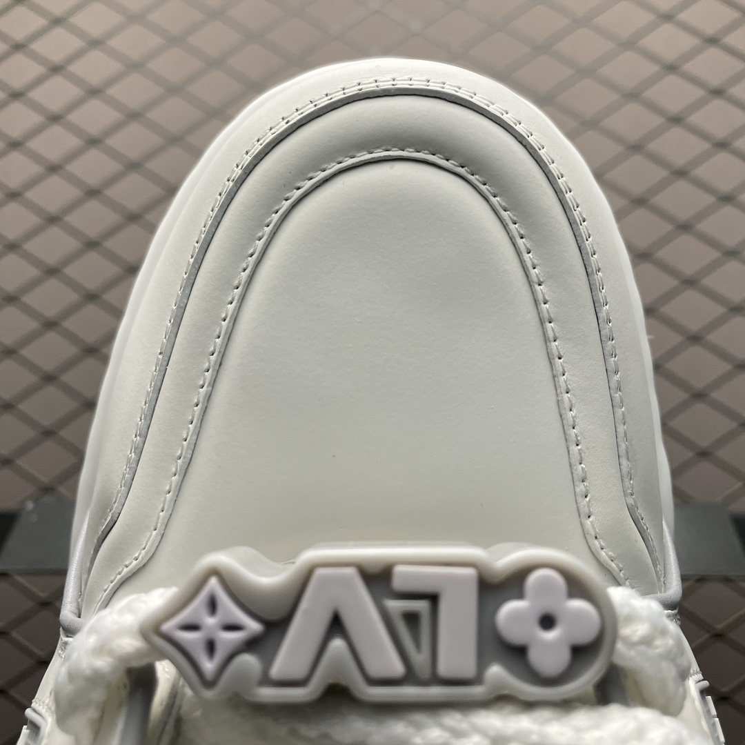 Louis Vuitton Sneakers - view 7
