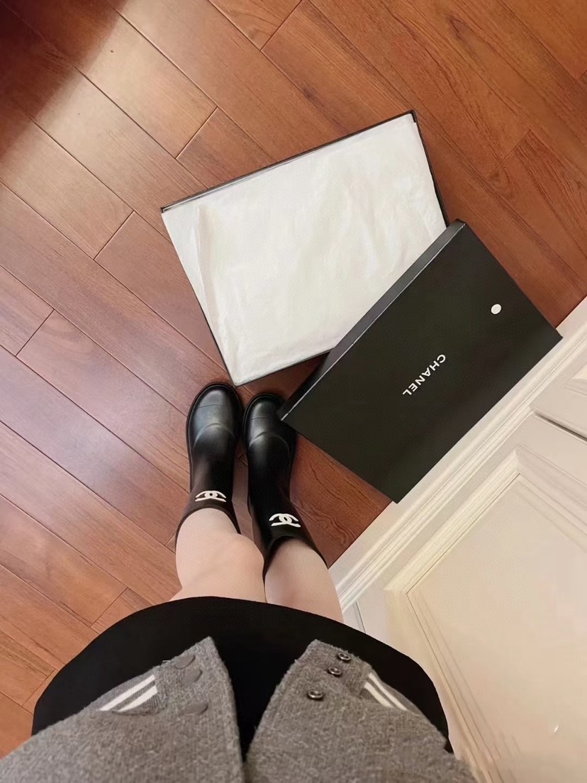 Chanel Boots - view 8