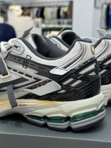 New Balance Shoes - view 6
